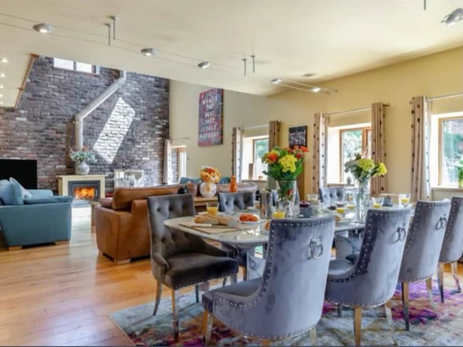 Today in Stone — 4 September — Stone news photo